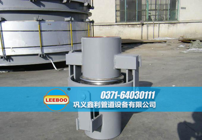 萬向鉸鏈<a href=http://m.czjspx.com target=_blank class=infotextkey>補(bǔ)償器</a>發(fā)貨現(xiàn)場