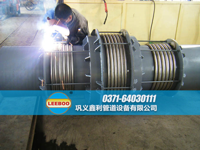 直管壓力平衡<a href=http://m.czjspx.com target=_blank class=infotextkey>補償器</a>生產(chǎn)車間